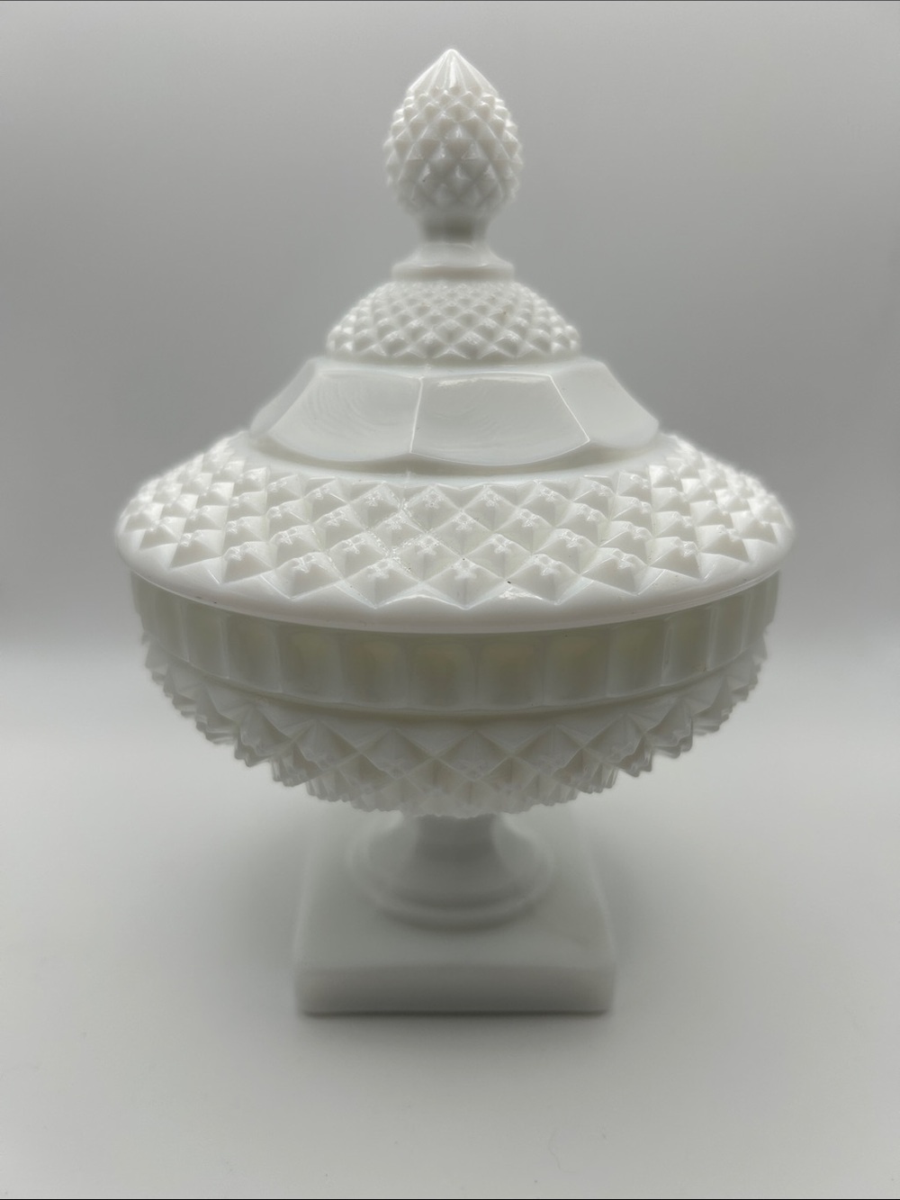 Vintage Westmoreland candy dish. 6.75”H 4.75”W no chips or cracks.It’s a beauty!
